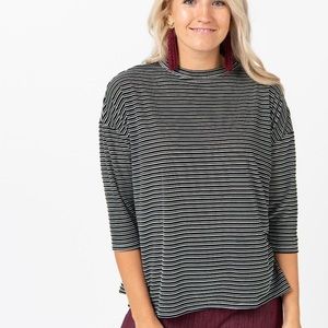 Agnes & Dora BNWT Burnout 3/4 Sleeve Boxy Pullover